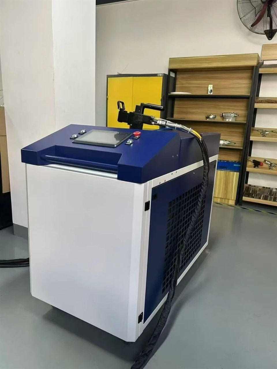 Industrial 6000W High Power Laser Cleaning Agent For Power Plant Pollutant Removal